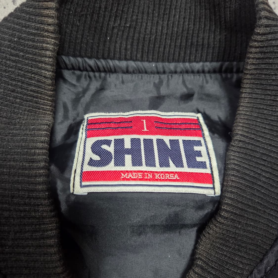 ✨ (만원 빈티지) Shine 빅로고 봄버 자켓 상품이미지3