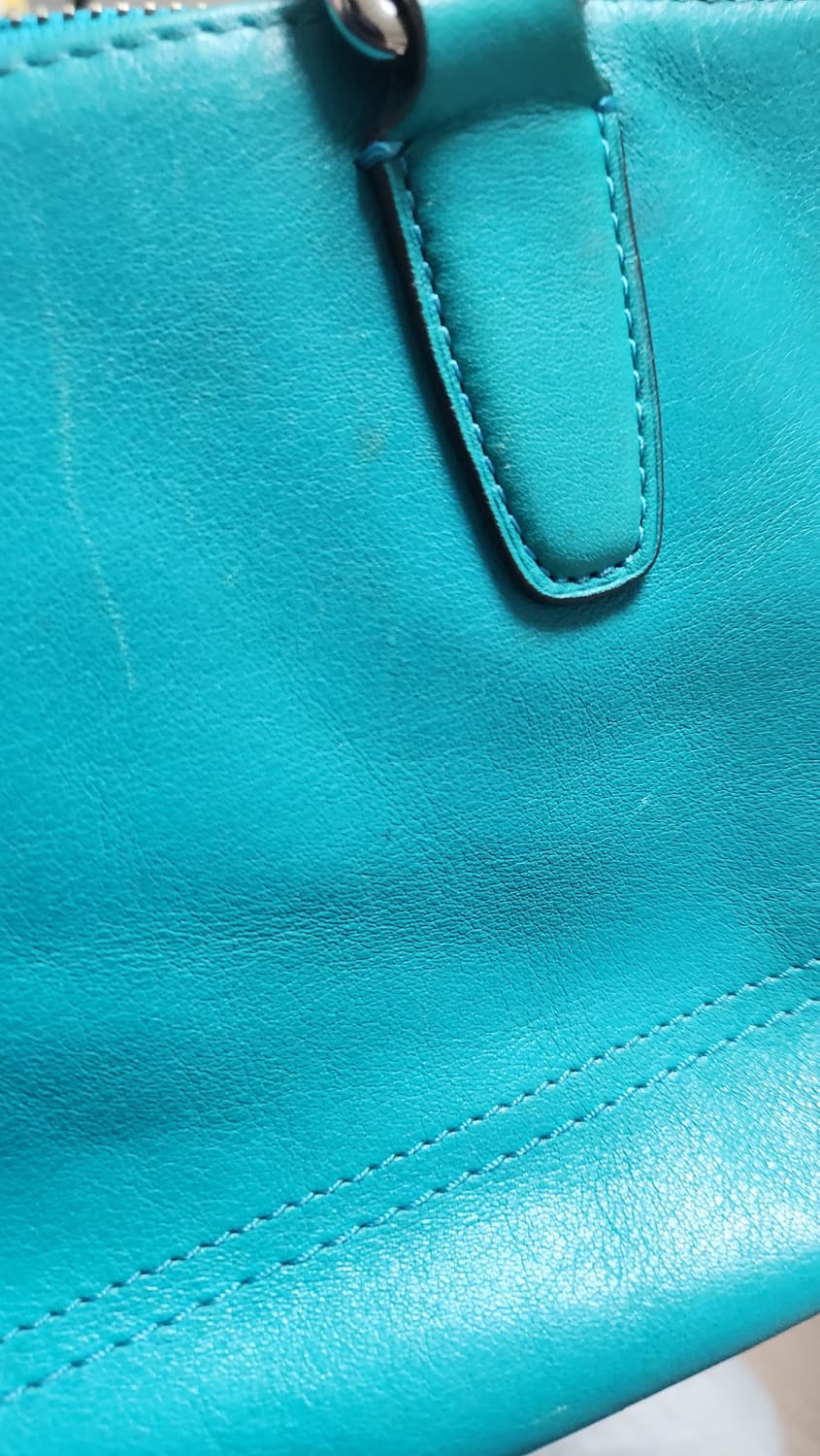 코치 블루 레더 탑핸들 사첼백 상품이미지4