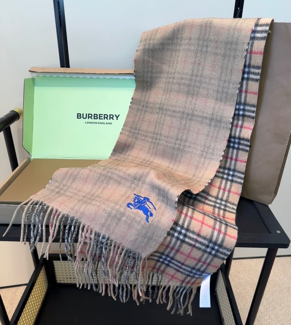 버버리 리버서블 스카프  상품이미지3