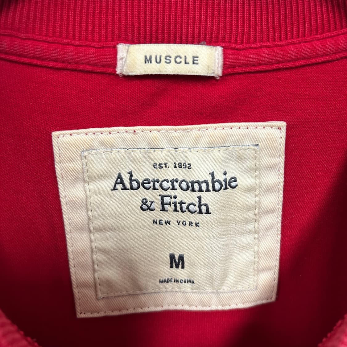 아베크롬비 아치로고 티셔츠 레드 상품이미지6