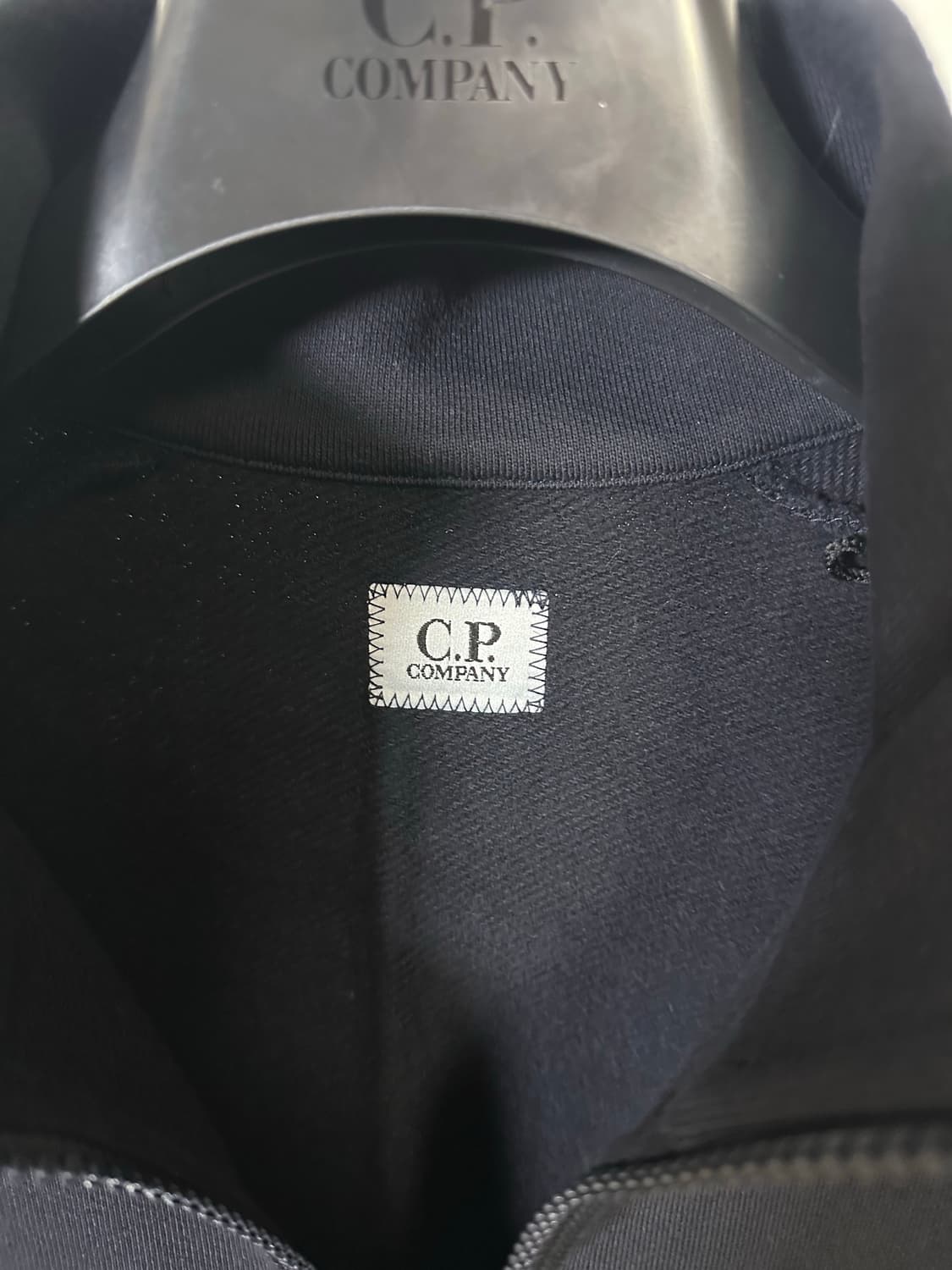 CP컴퍼니 렌즈와펜 하프집업 블랙 (M) 상품이미지3