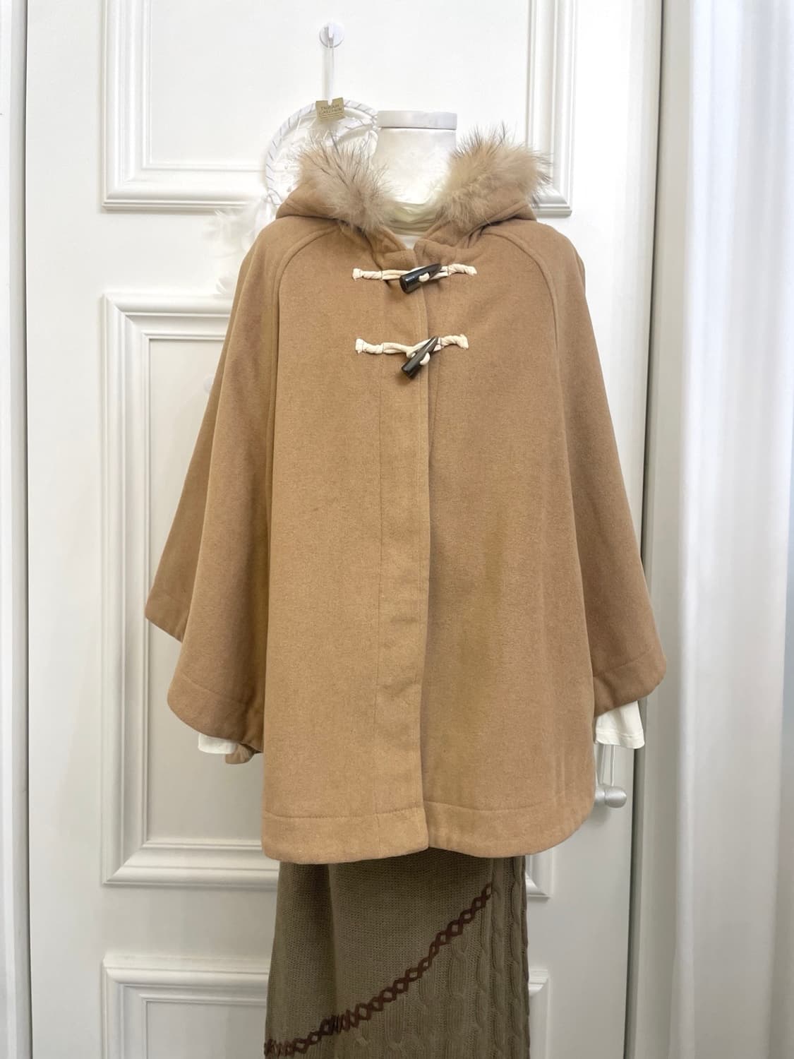 camel beige two button fur point cape co 상품이미지1