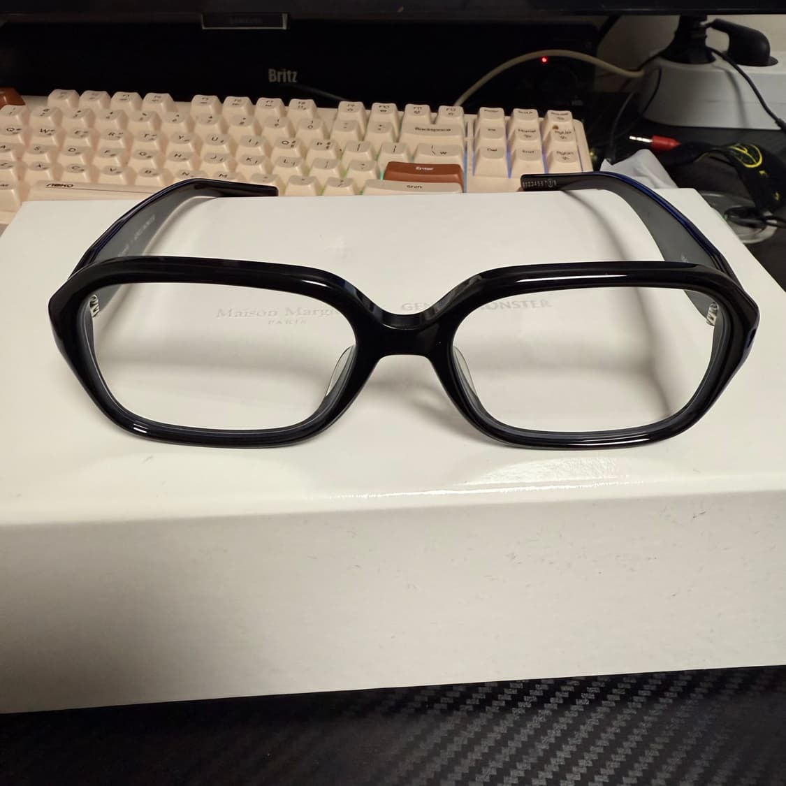 젠틀몬스터 마르지엘라 mm212 크림 구매제품 상품이미지1