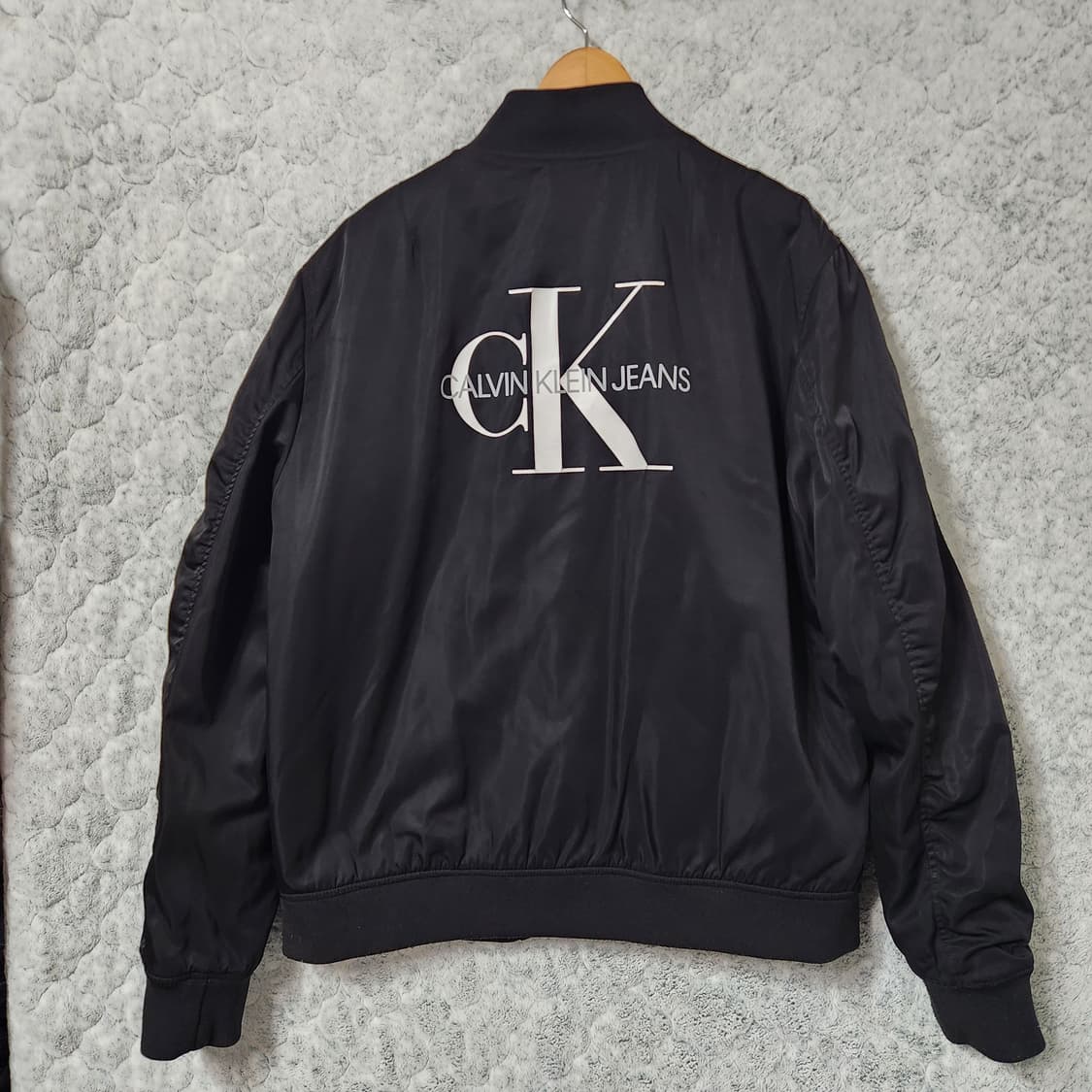 H494 [XL] 캘빈클라인 진스 빅로고 항공 점퍼
 상품이미지4