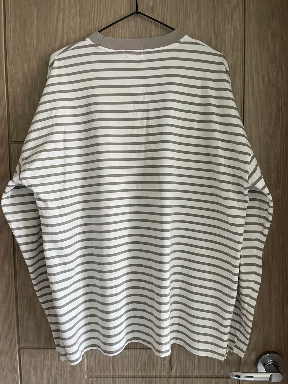 너디 뮤트 올리브그린 단기라 스트라이프 롱티 상품이미지4