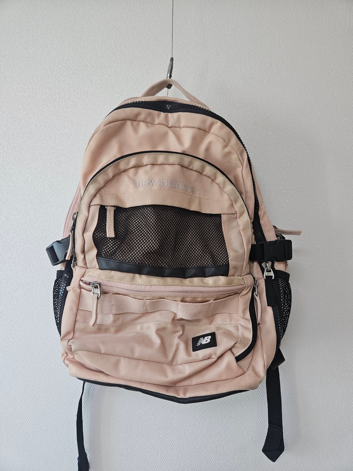 [A+급][번장 최저가]뉴발란스 백팩 3D 핑크색 가방 상품이미지1