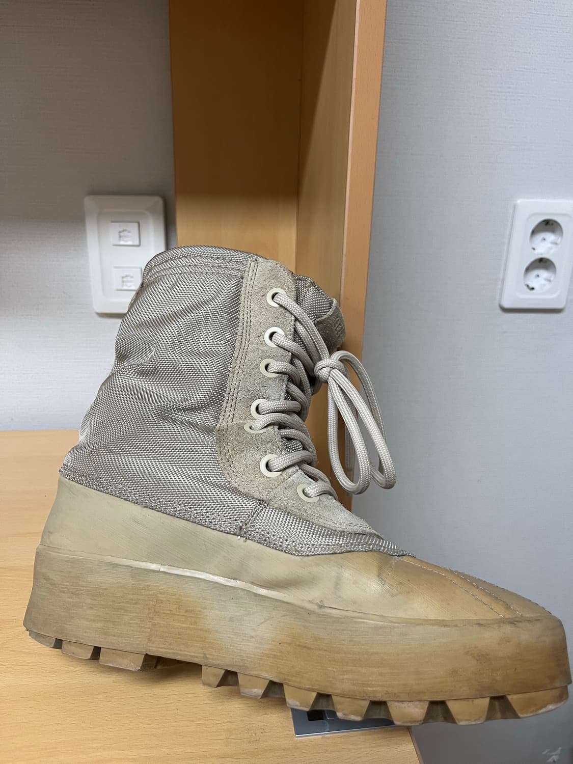 8) 아디다스 이지950 피요테   상품이미지3