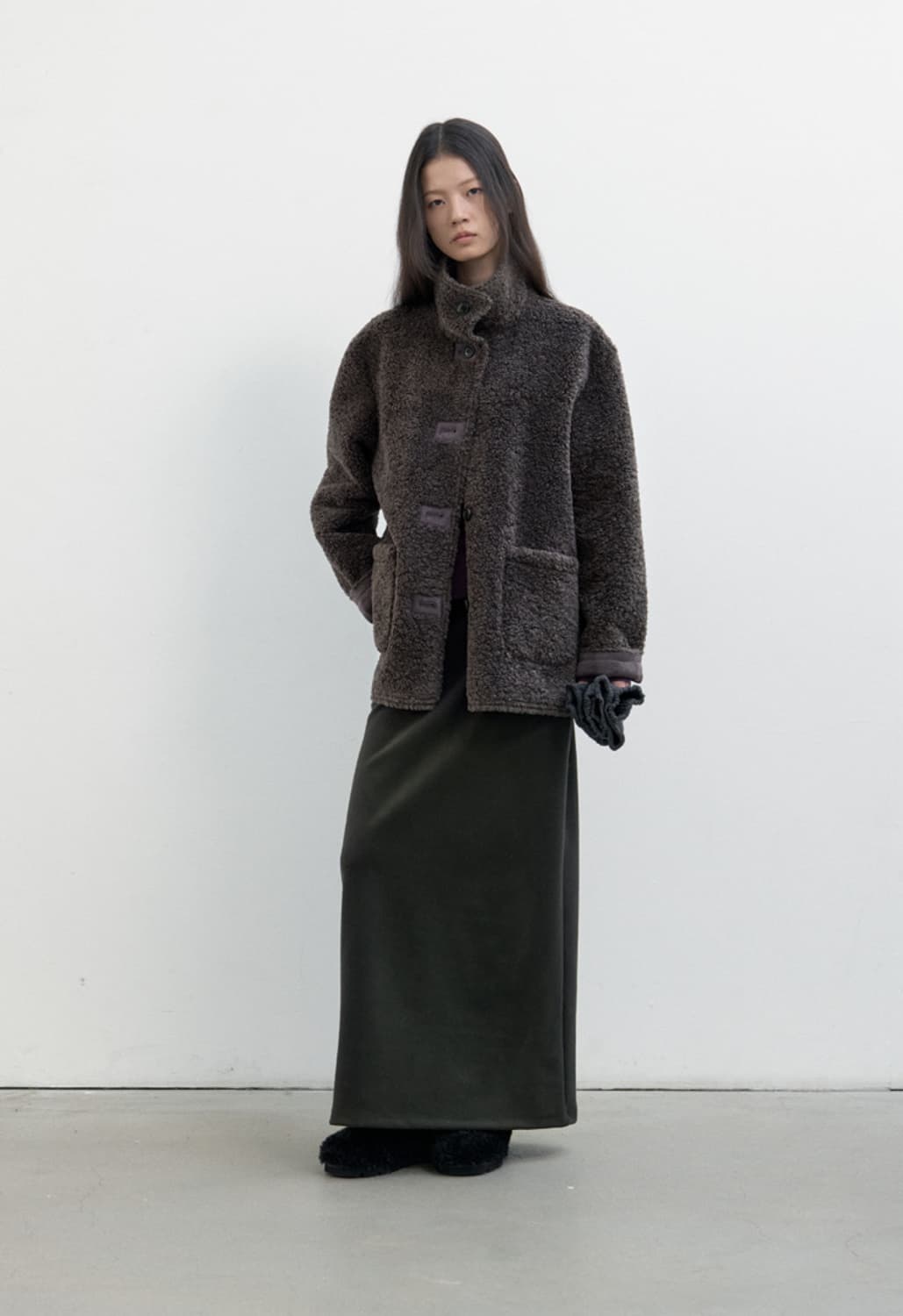 포저 리버시블 시어링 무스탕 (다크그레이) 상품이미지4