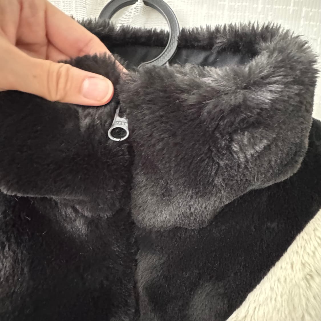 나이키 스우시 블랙/화이트 퍼 자켓 S 상품이미지3