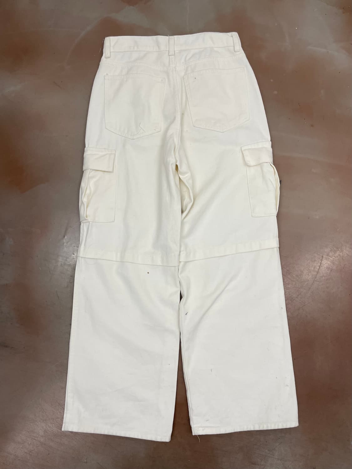 white pocket detail pants 상품이미지5