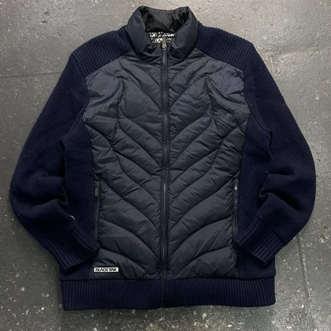 100 블랙야크 하이브리드 니트 패딩  상품이미지1
