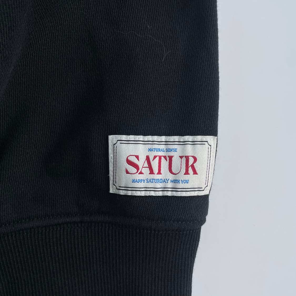 Satur  새터 본보야지 로고 블랙 후드티 상품이미지3