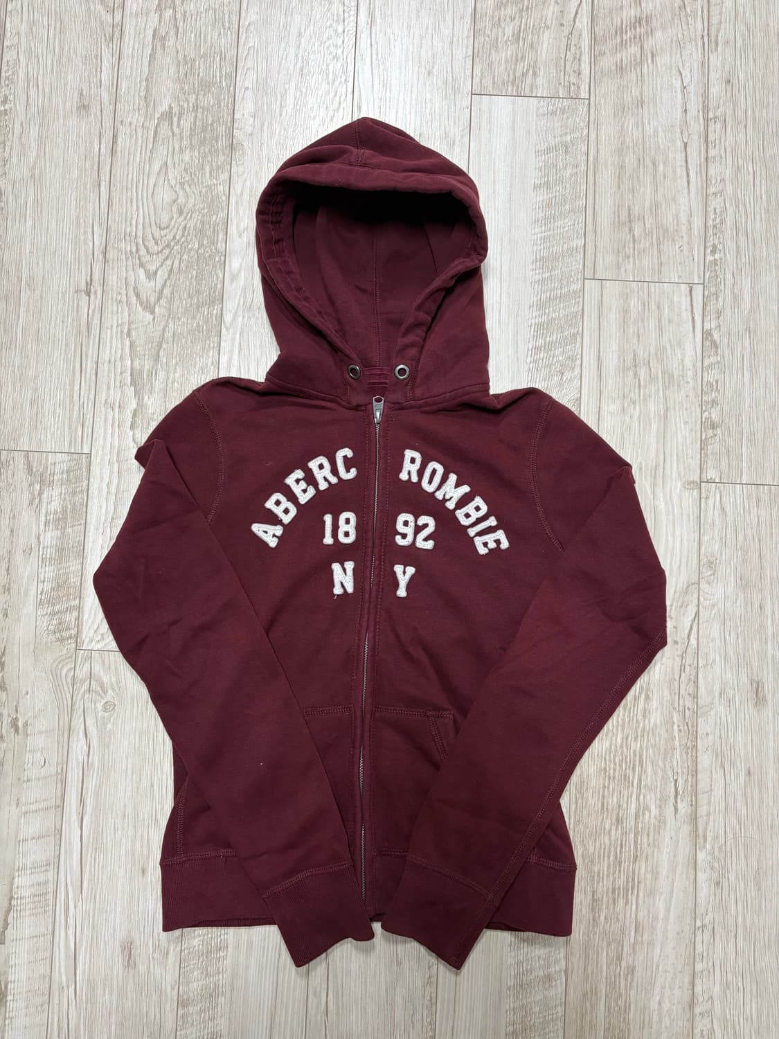아베크롬비 딱붙핏 후드집업 버건디 m 상품이미지1