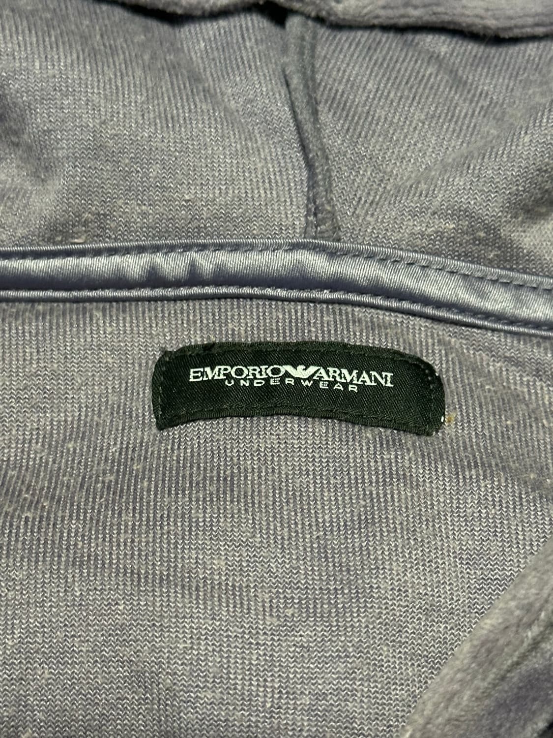 엠포리오아르마니 벨벳 후드집업 상품이미지3