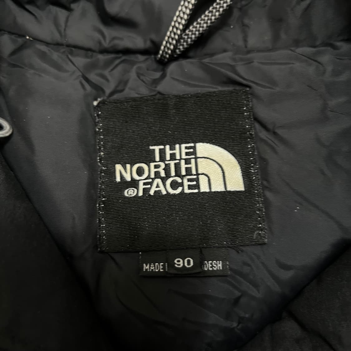 노스페이스 여성 구스다운 자수 로고 후드 패딩 점퍼 [블랙] L/90 상품이미지5