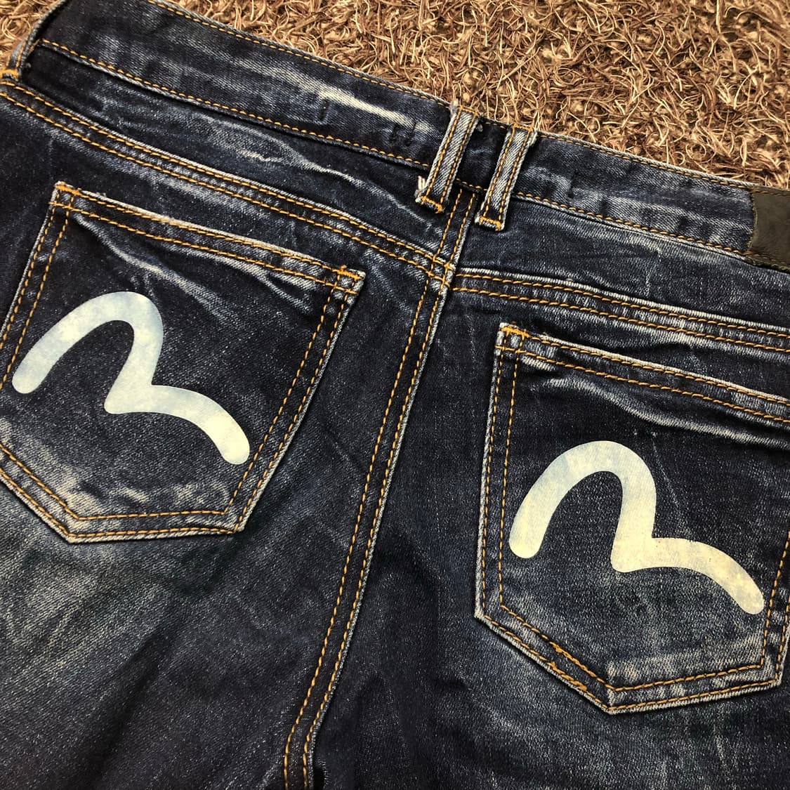 에비수 워싱 포켓 로고 데님 팬츠 상품이미지2