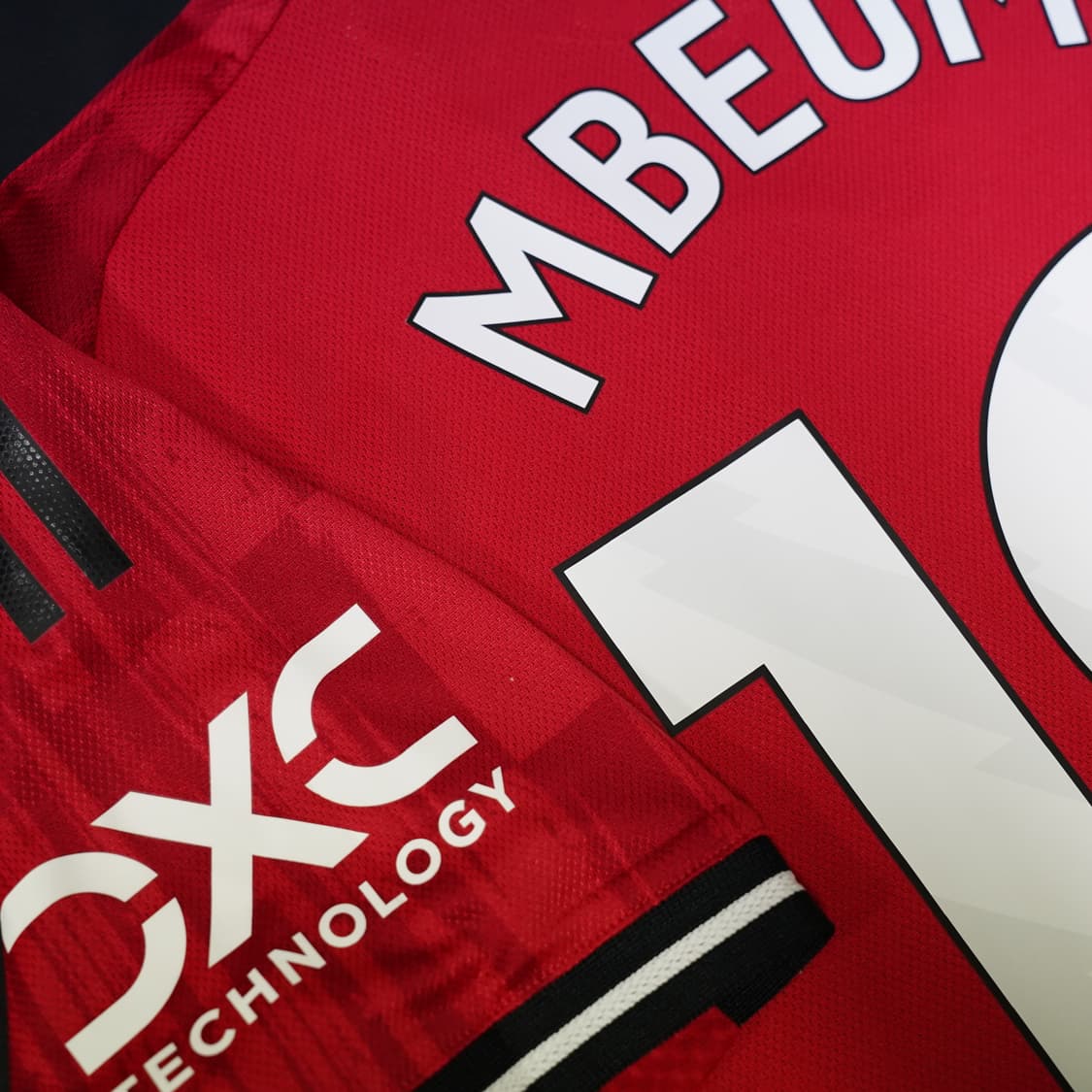 [국내 XL][어센틱] 25/26 맨유 음베모 홈 유니폼 상품이미지6