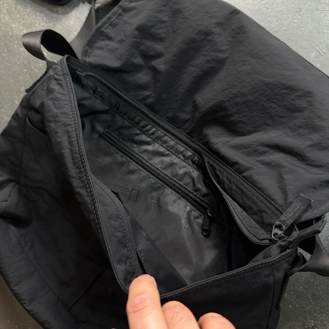 네셔널지오그래픽 메신저백 상품이미지4