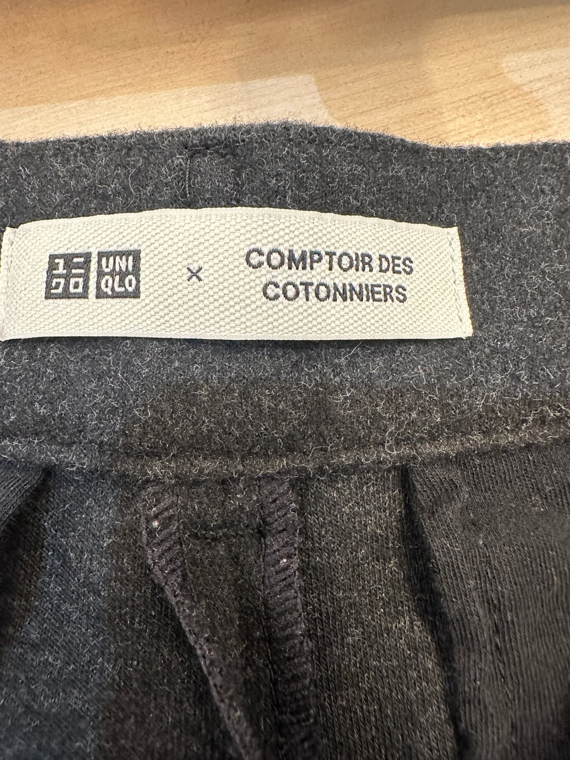 L) 유니클로 꼼뜨와데 꼬또니에 챠콜 그레이 핀턱 코튼 팬츠 상품이미지4