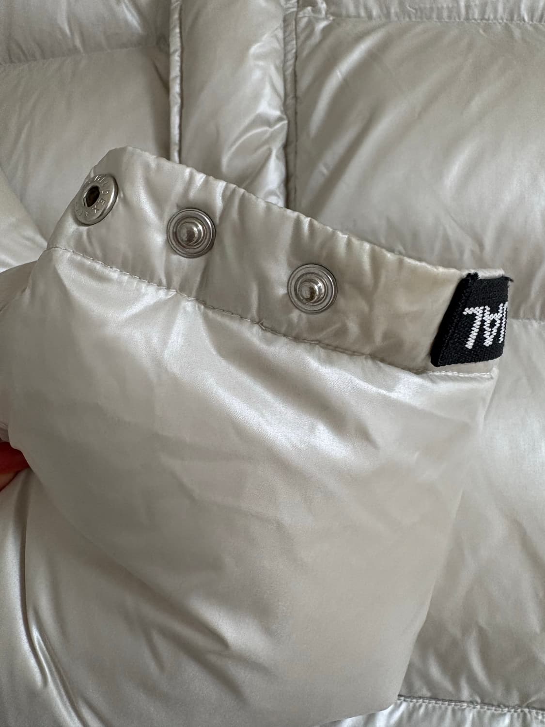 헤리티지플로스 남성용 패딩 m 사이즈 실버 상품이미지4