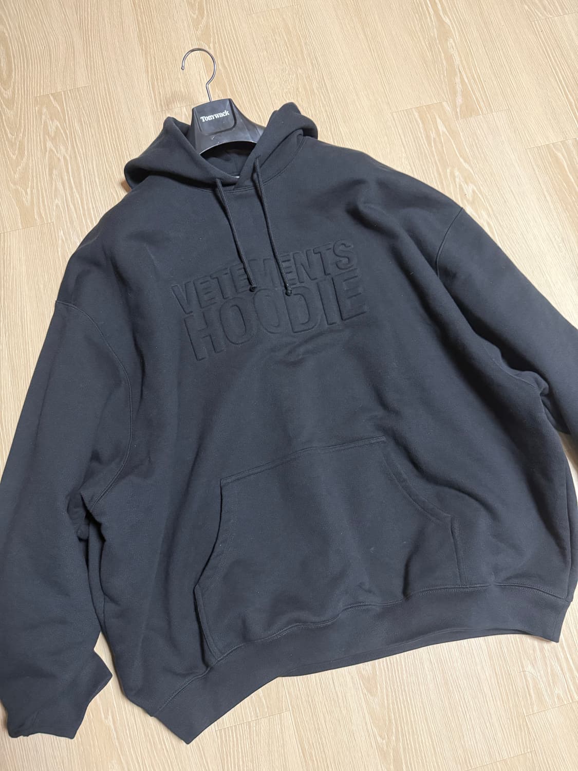 베트멍 리미티드에디션 엠보스드 로고 후디 M 상품이미지1