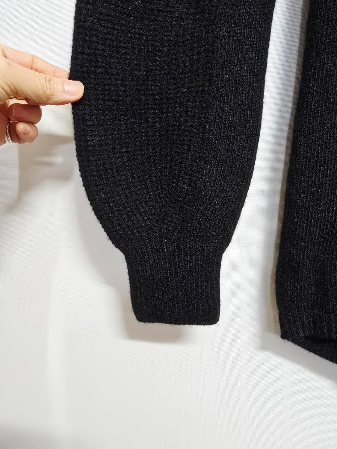 샬라얀 블랙 루즈핏 니트 스웨터 모100프로 상품이미지4