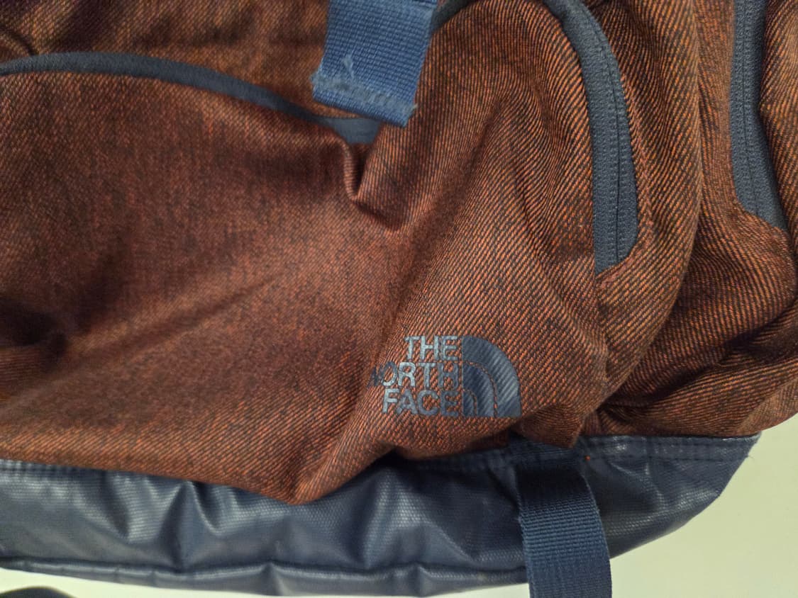노스페이스 백팩 (브라운/네이비) 상품이미지2