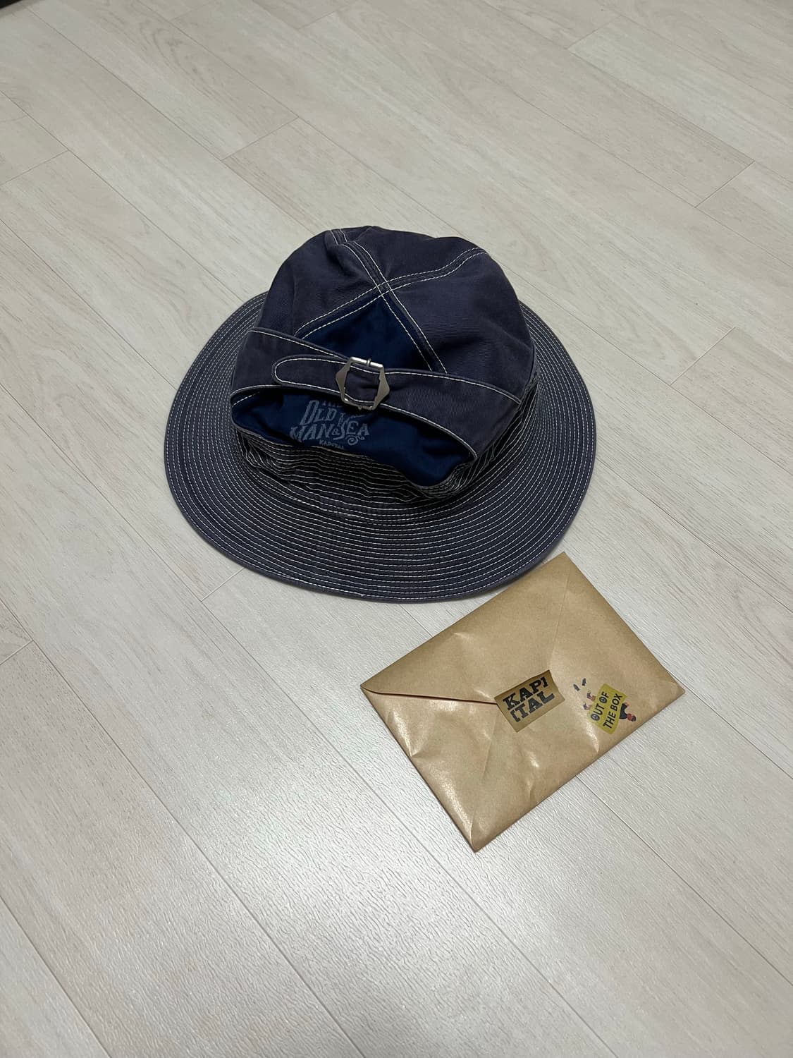 캐피탈 치노 노인과 바다 상품이미지8