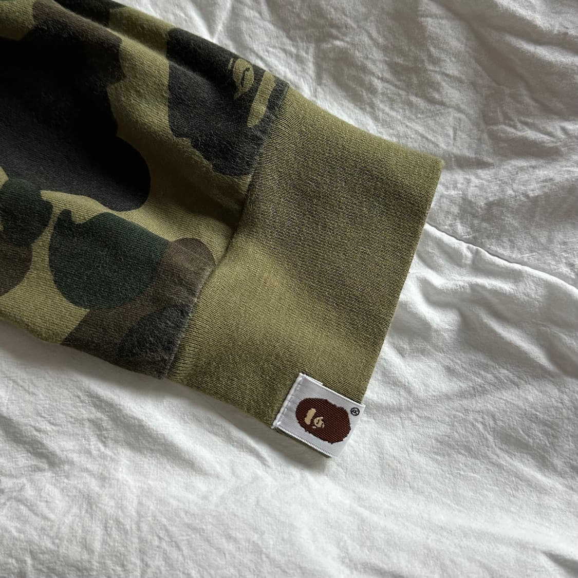 베이프 퍼스트 카모 컬리지 롱슬리브 티셔츠 상품이미지3