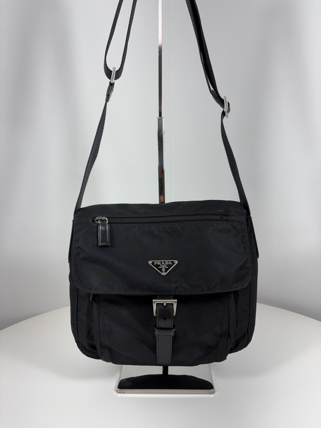 프라다 나일론 크로스백 메신저백 상품이미지1