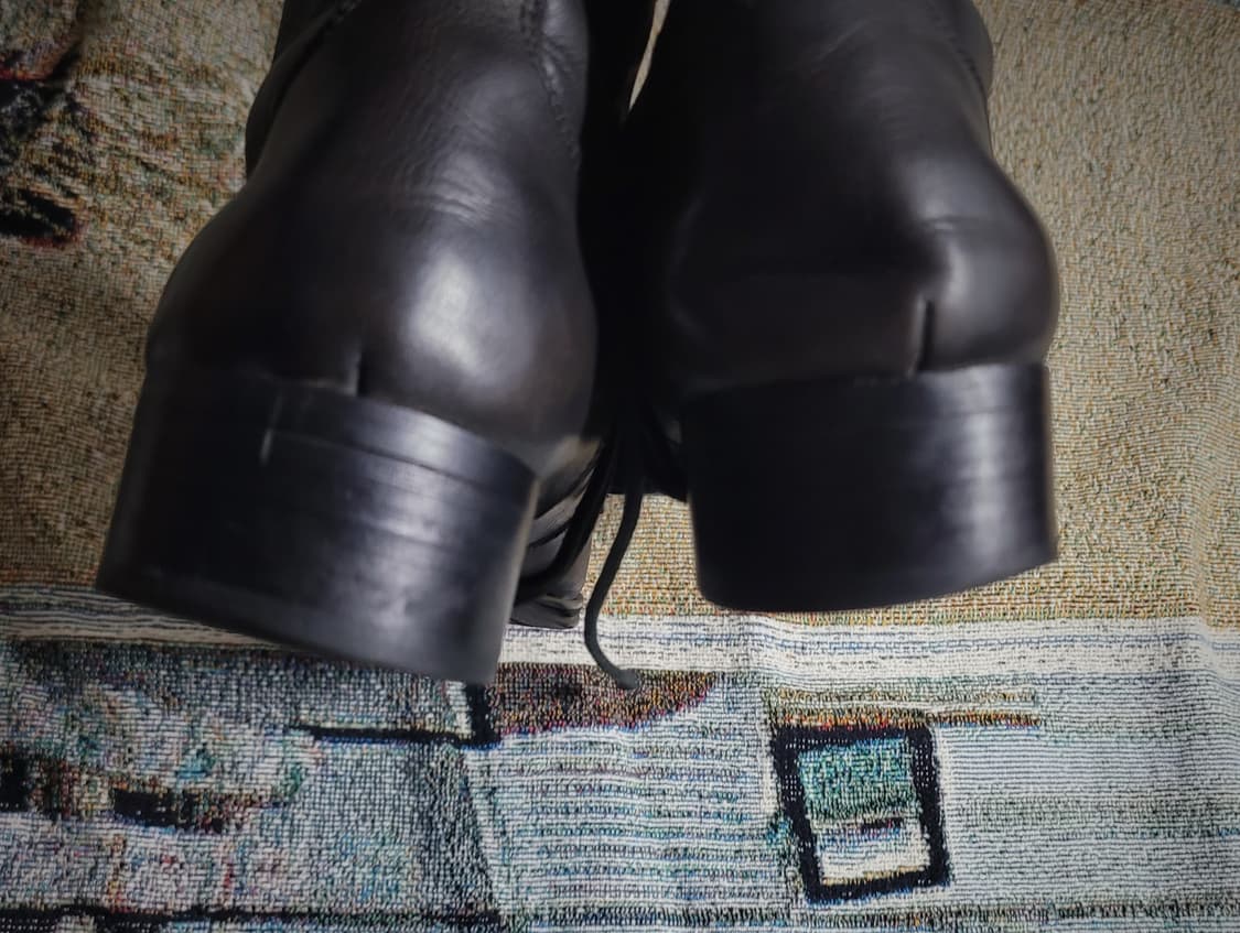 훕데두 레이스 스루 블랙 레더 부츠 상품이미지8