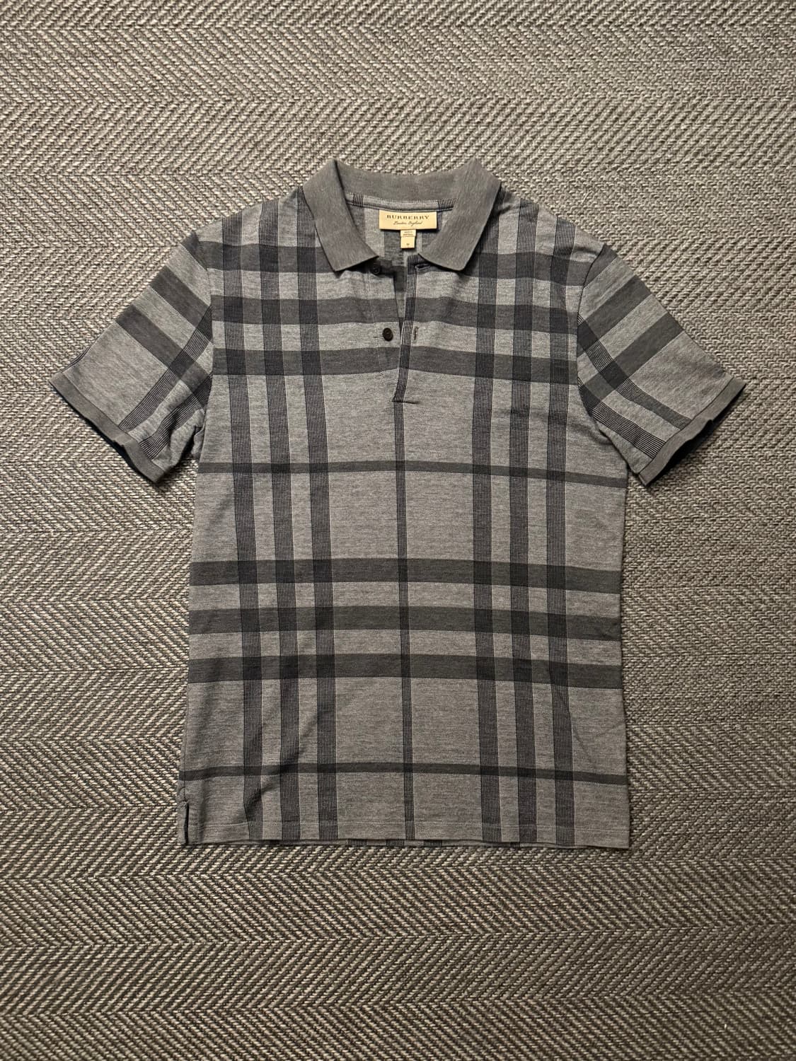 버버리 체크 pk 카라티 M 상품이미지1