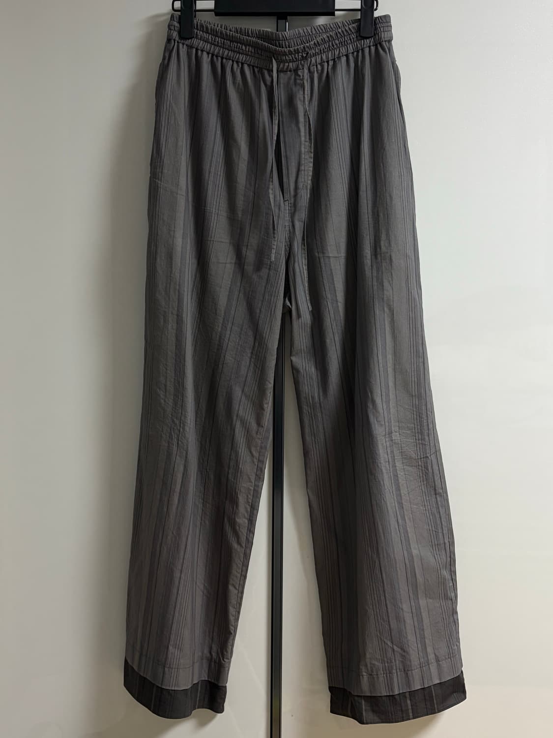 아모멘토 파자마 팬츠 M 사이즈 판매합니다. 상품이미지2