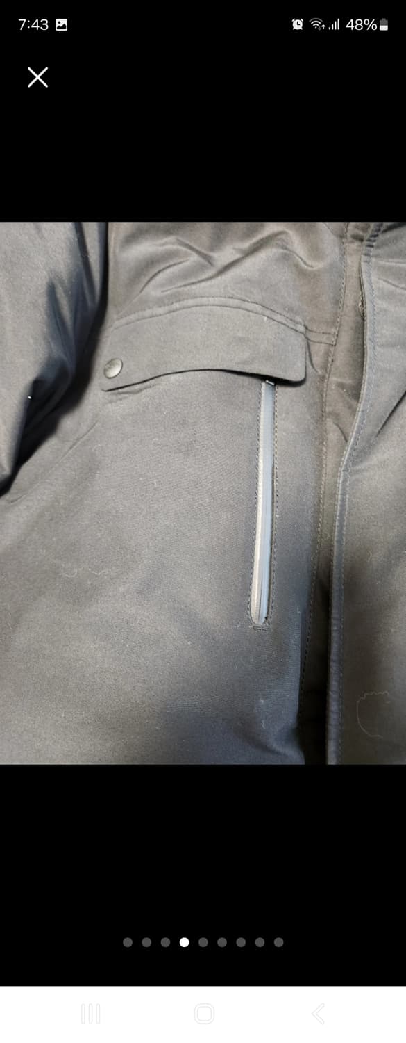 아이더 카라스3 다운자켓 패딩 사이즈s

하자 오염없고 소매같은곳은 사용 상품이미지4