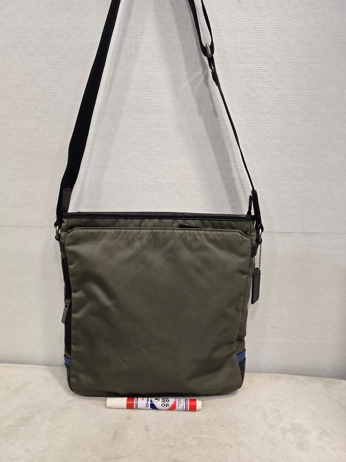 코치 남성 크로스백 올리브색 상품이미지2