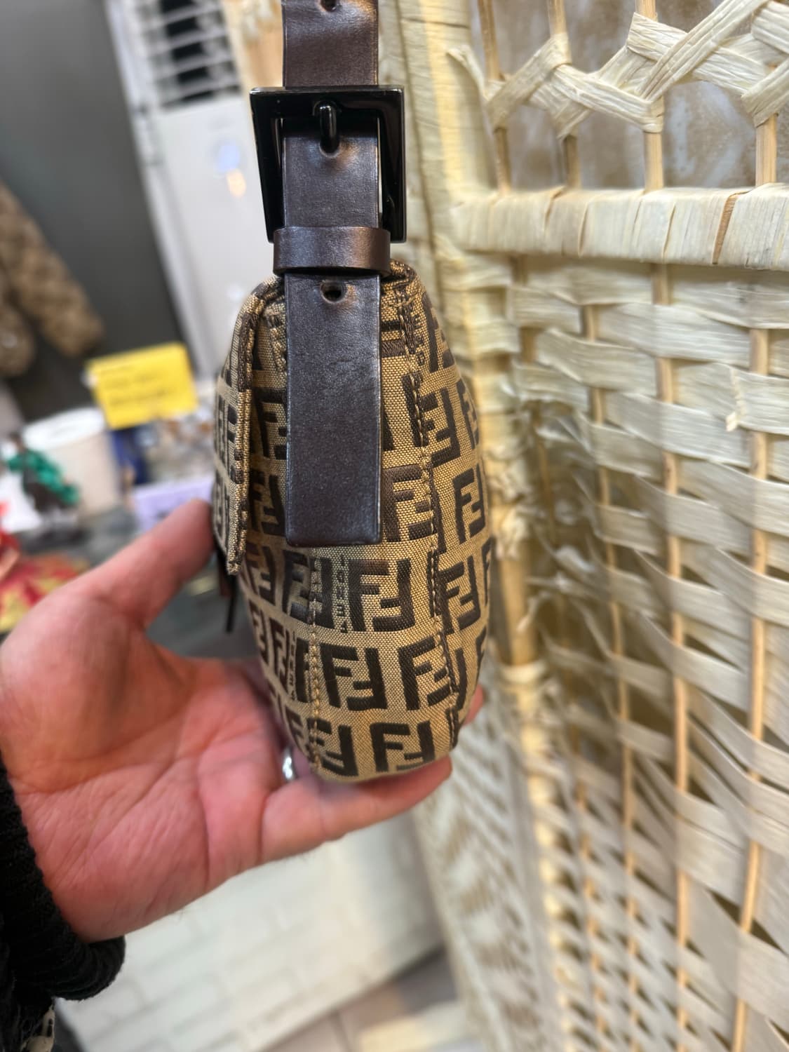 정품 펜디 주카 맘마백 팝니다 상품이미지3