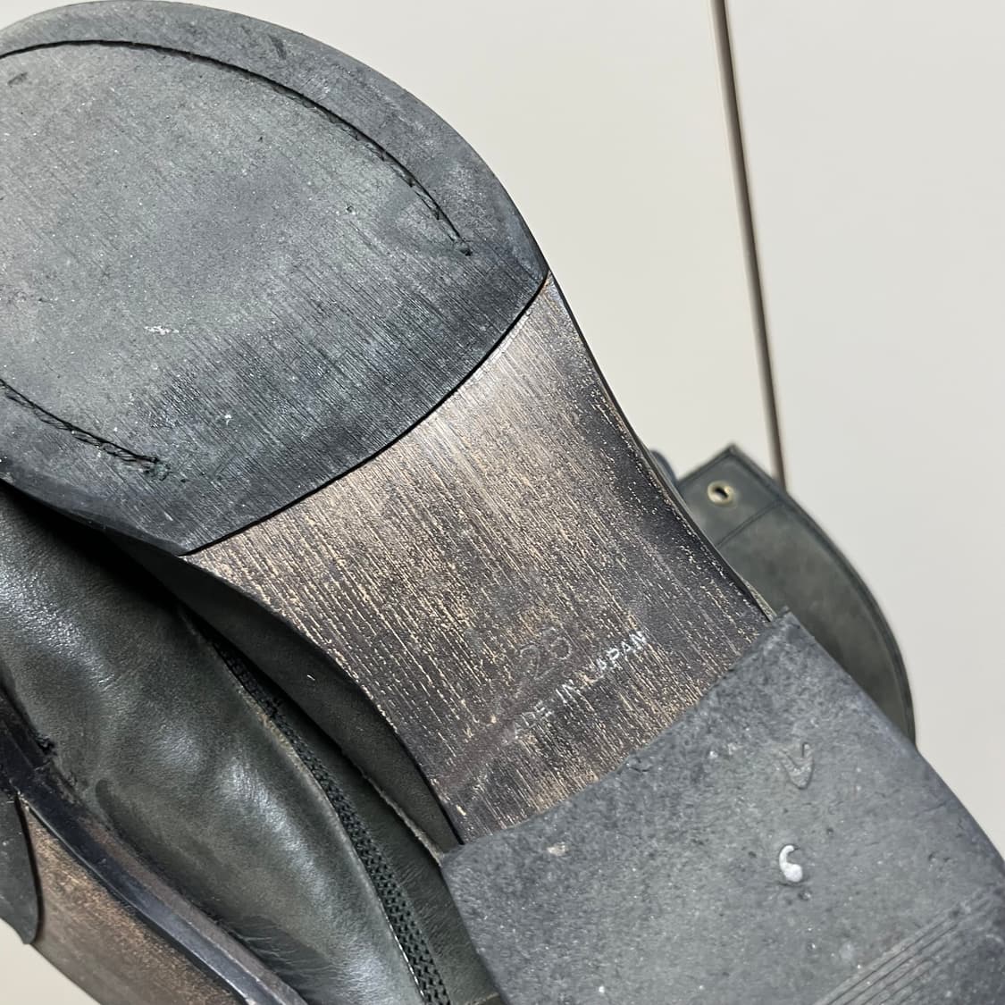 훕데두 그라데이션 레이스업 레더부츠 상품이미지9