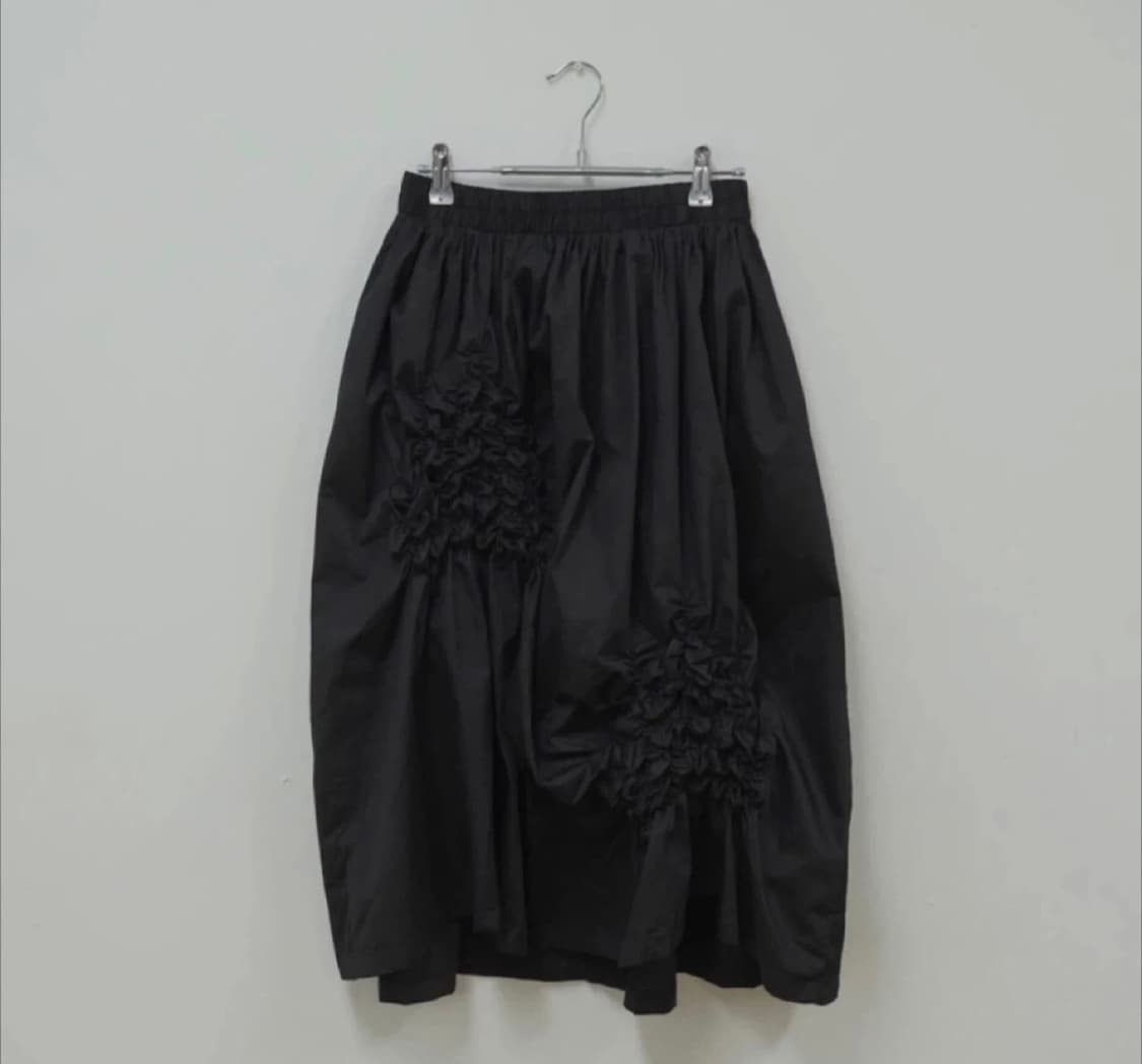 [새상품] 피에브레 스커트 팝니다 상품이미지1