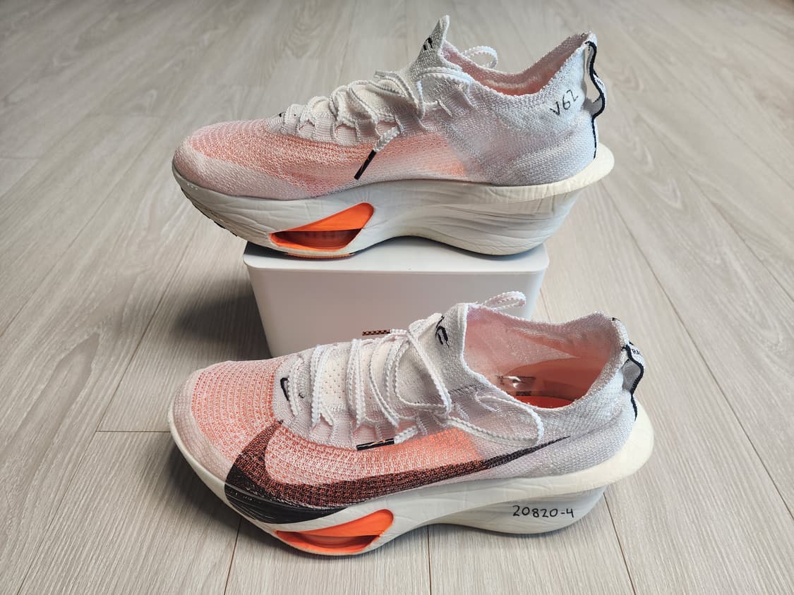 
나이키 에어 줌 알파플라이 넥스트3 프로토  상품이미지1