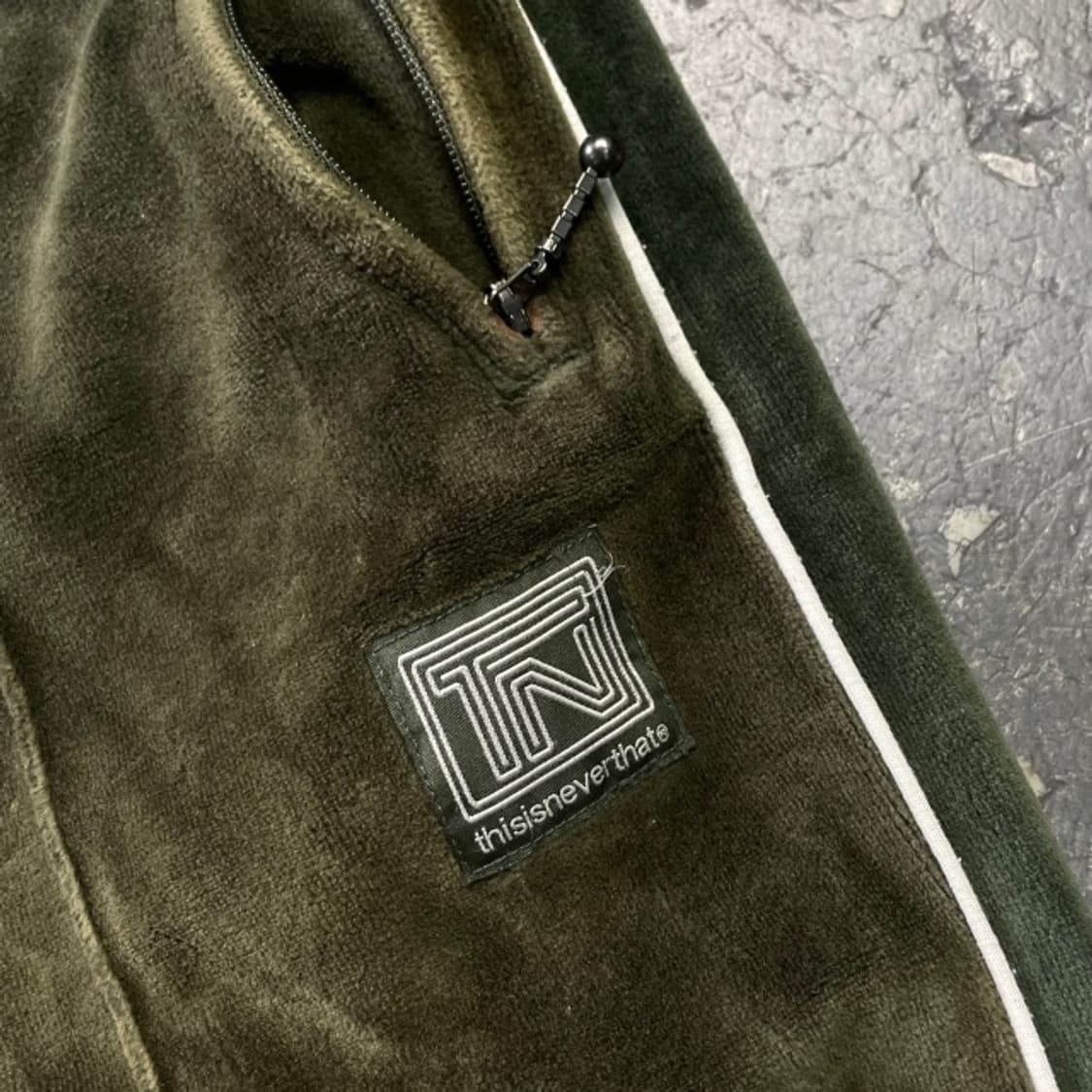 100 디스이즈네버댓 벨벳 트레이닝 팬츠 상품이미지3