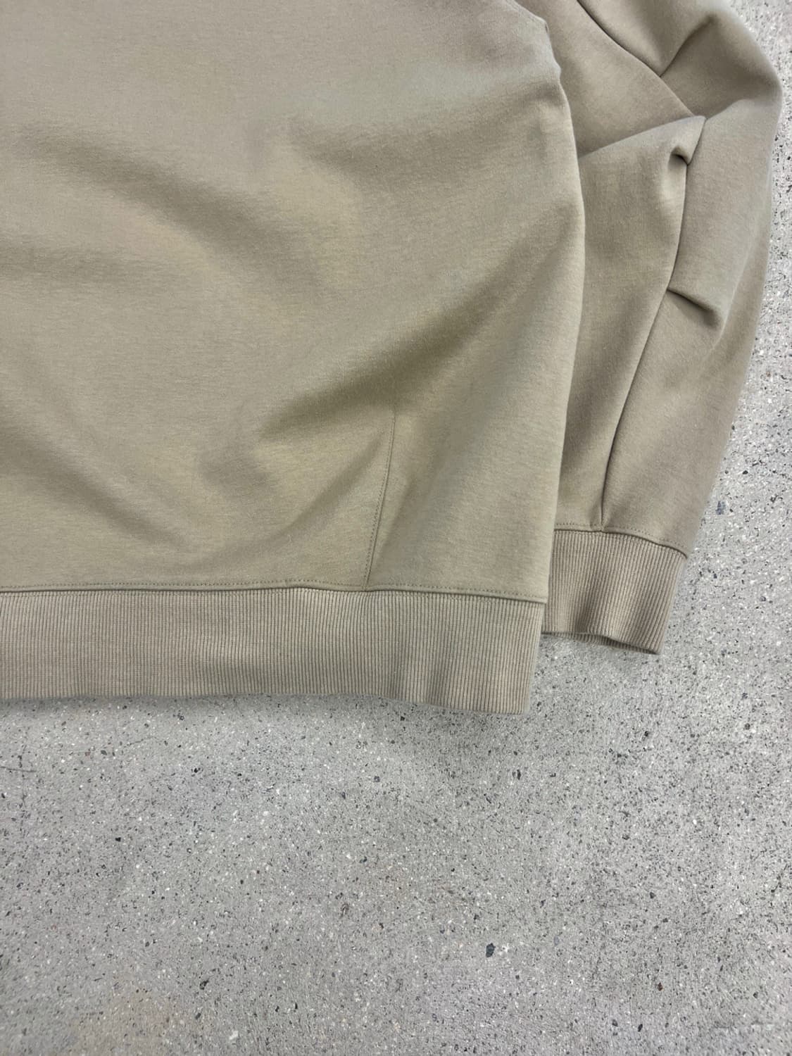 아더에러 스컬프터 로고 맨투맨 상품이미지7