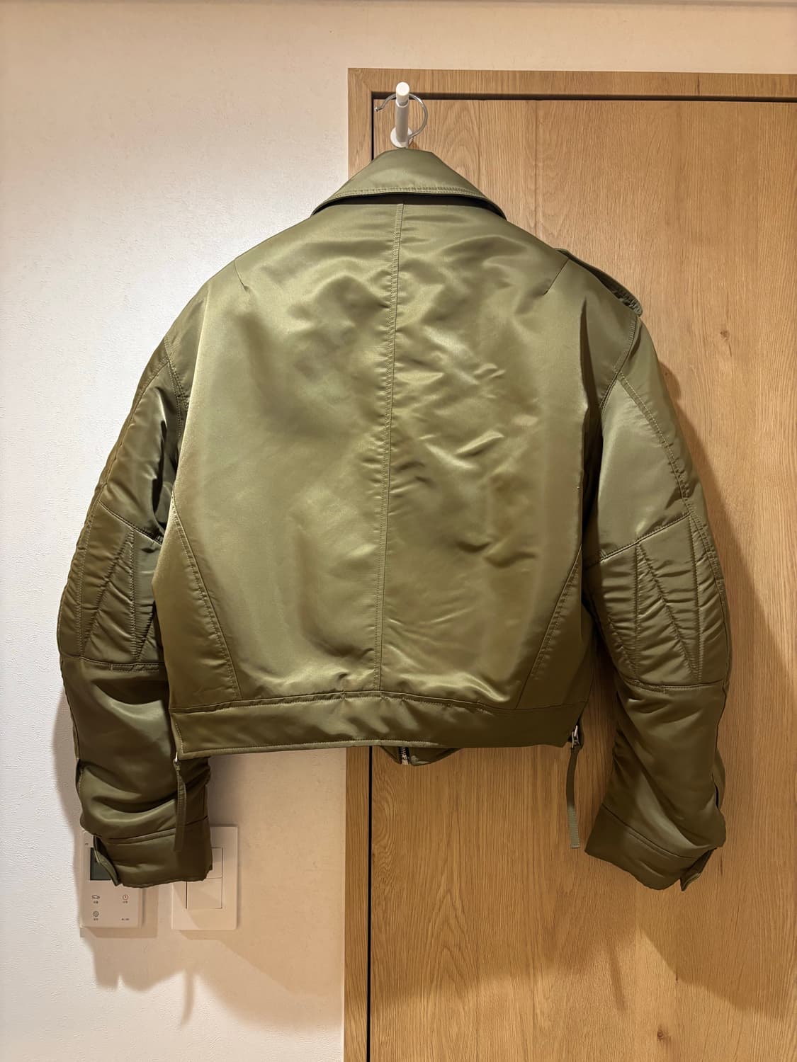 렉토 톨루즈 나일론 봄버 m 팝니다 상품이미지3