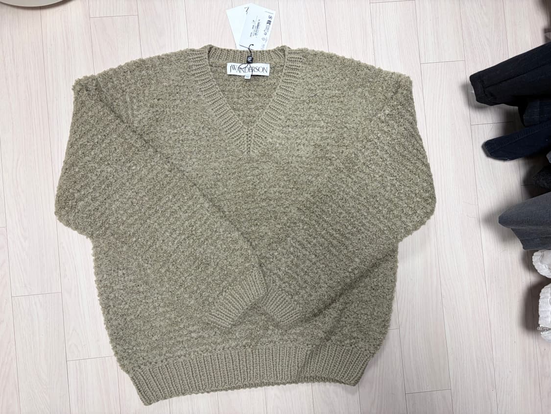 Jw anderson 브이넥 부클 니트 XL 상품이미지1