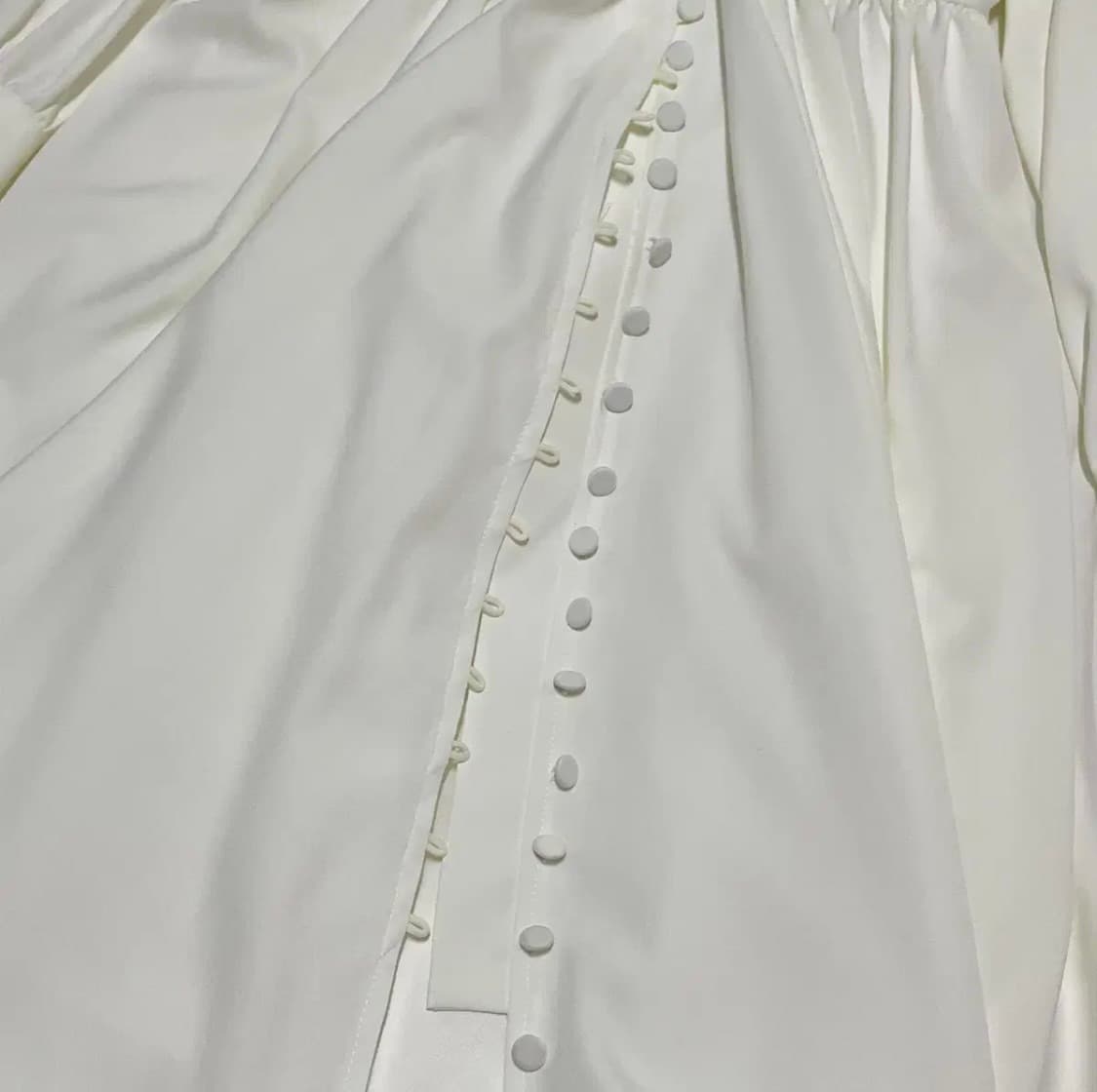 새상품 ) 화이트 비너스라인 로브원피스 상품이미지8