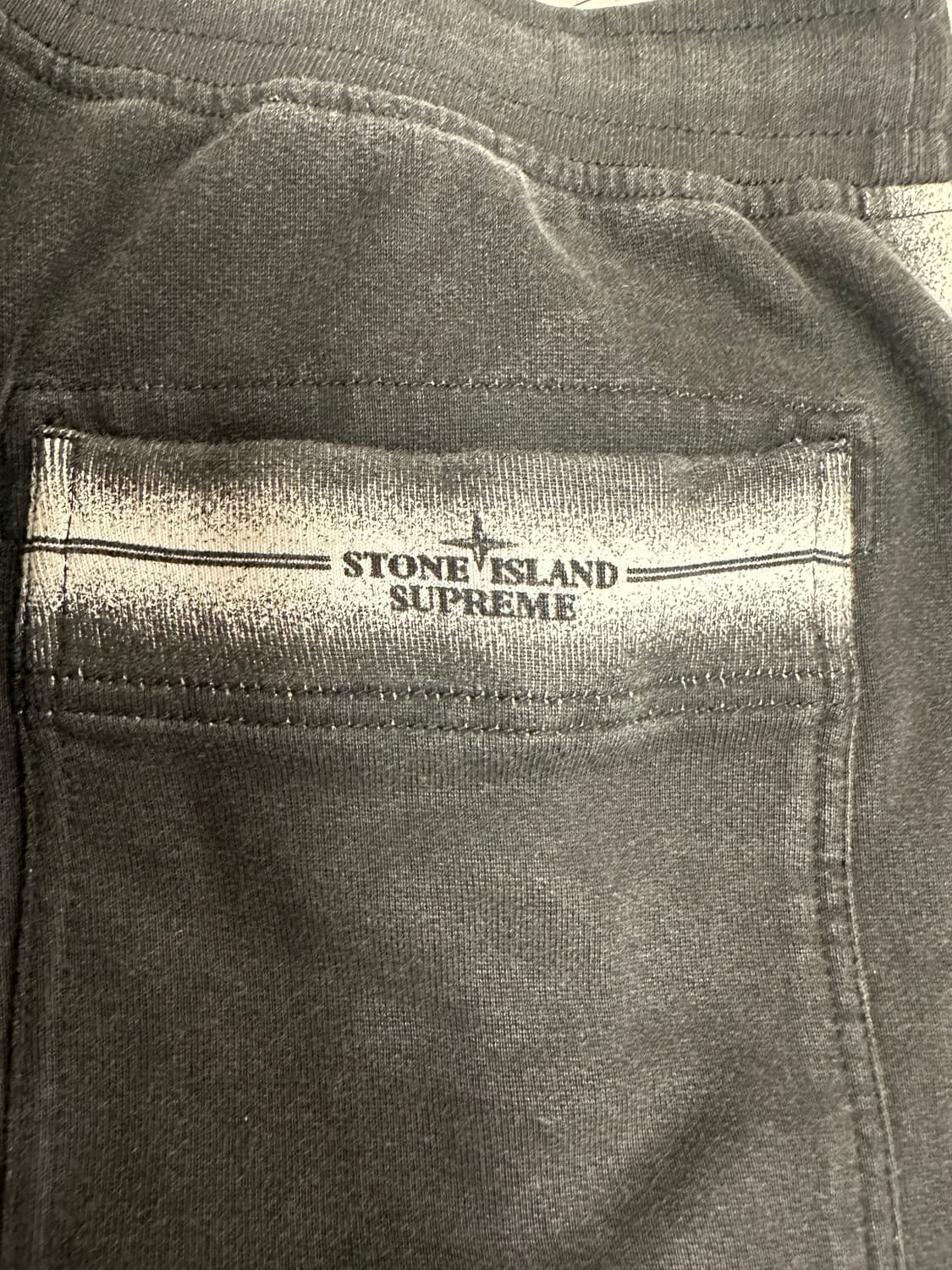 S 슈프림 x 스톤아일랜드 스웨트팬츠 블랙 상품이미지3