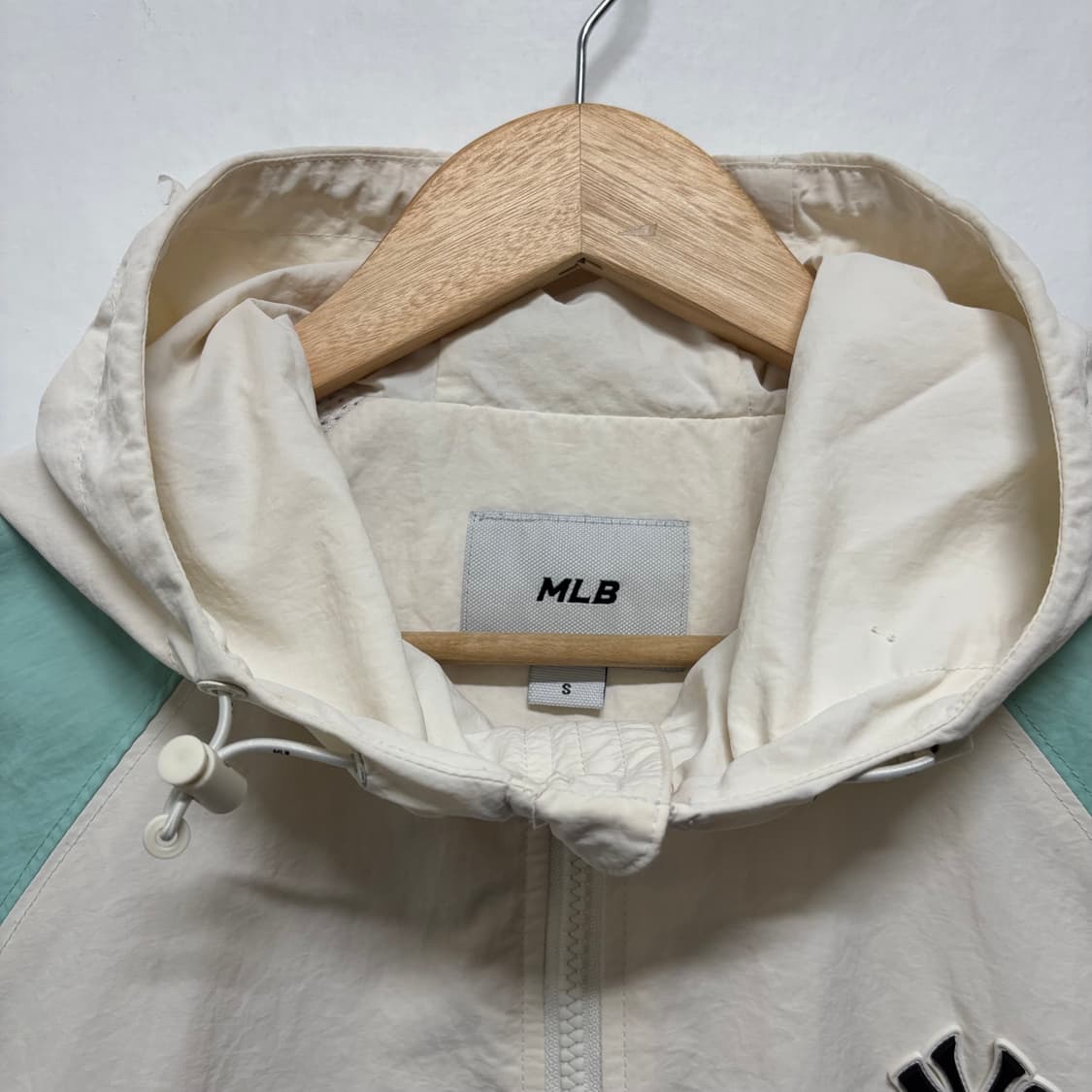 MLB 뉴욕양키스 후디 바람막이 상품이미지4