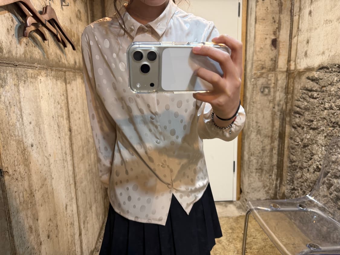 빈티지 하이넥 롱슬리브 블라우스 도트 패턴 디테일 베이지 상품이미지3