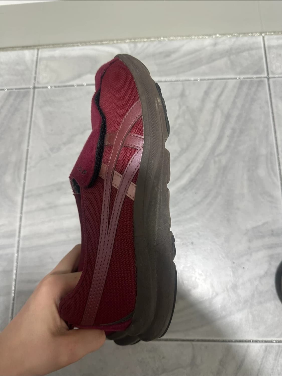 아식스 라이프워커 235 와인 상품이미지2