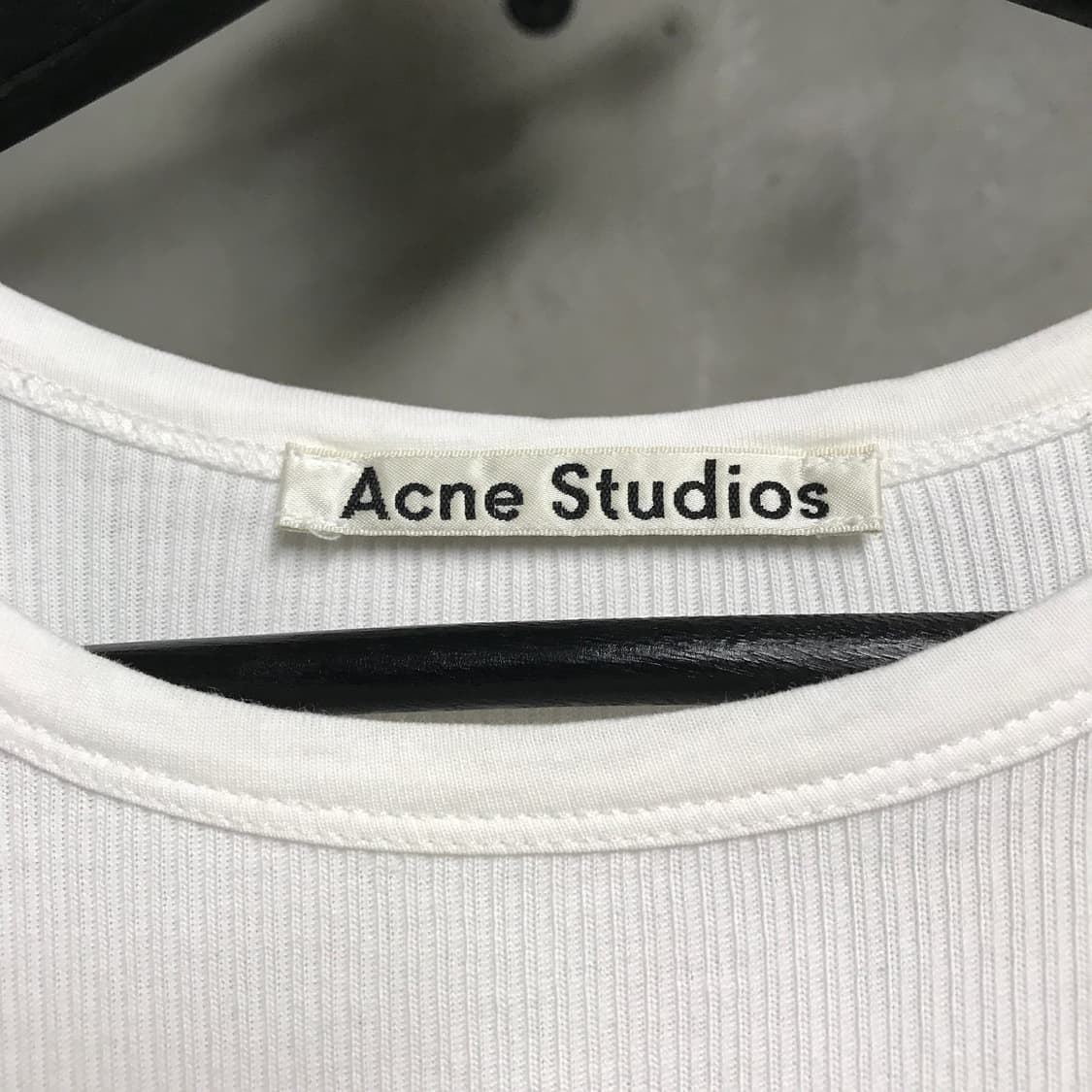 아크네 스튜디오 화이트 반팔 티셔츠 XS(W) 상품이미지4
