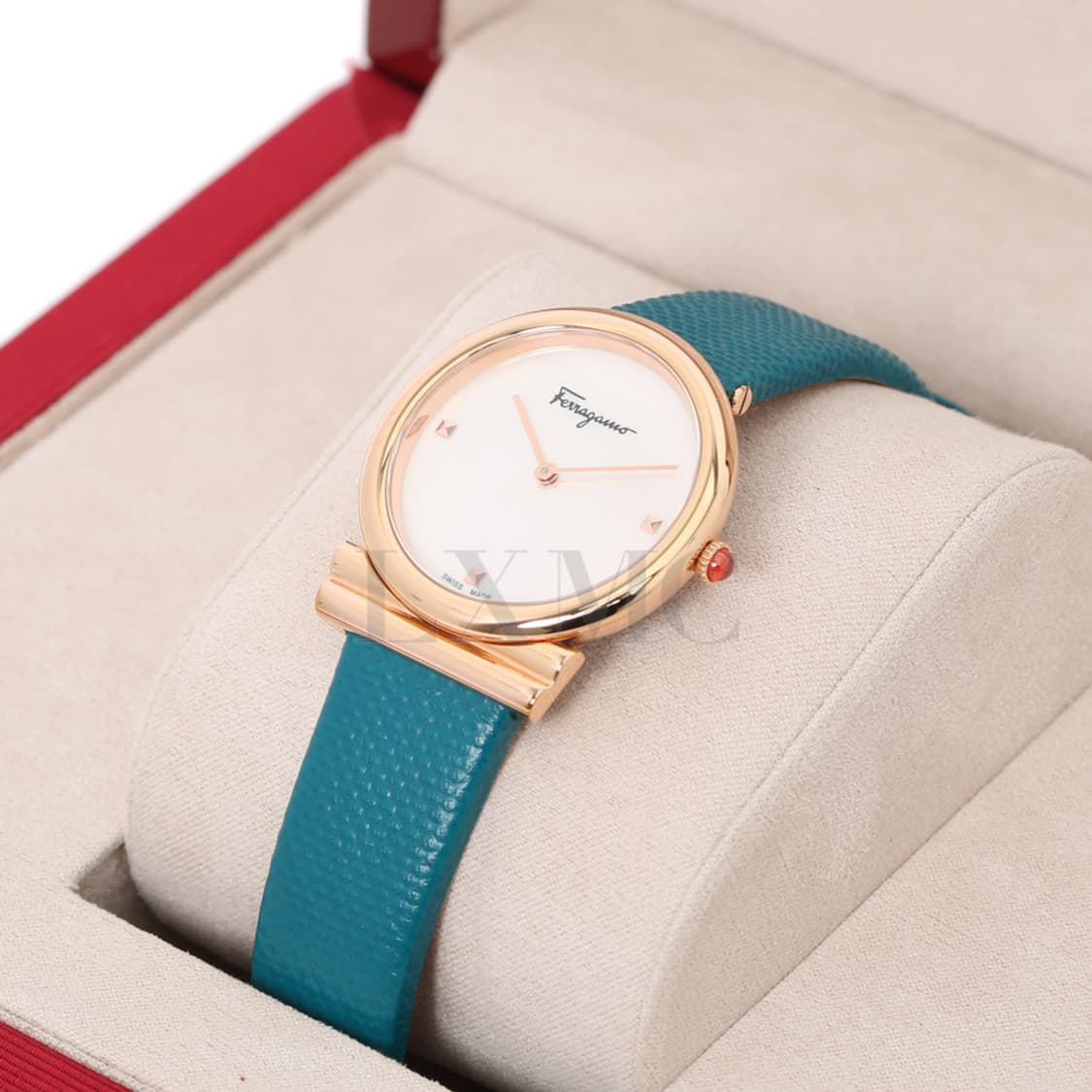 페라가모 간치노 워치 화이트 마더오브펄 간치니가죽시계 SFIY006 상품이미지9